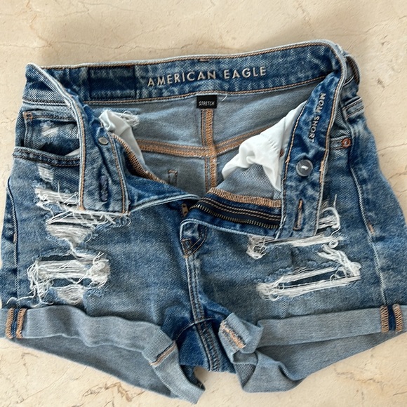 American eagle mom ripped and worn in shorts - Picture 2 of 3